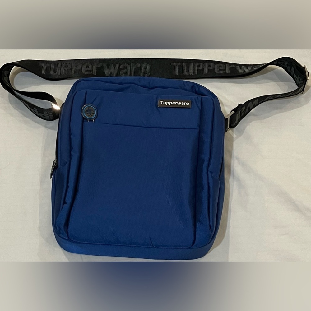 Tupperware crossbody adjustable messenger padded  tablet / travel Bag